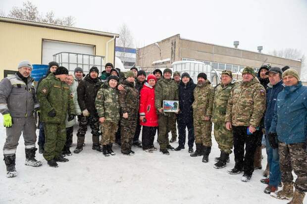 Автобус, 4 машины и 45 тонн груза отправлены из Нижнекамска в зону СВО