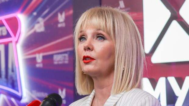 Выяснилось, почему невестка Валерии покинула Россию с мужем и детьми