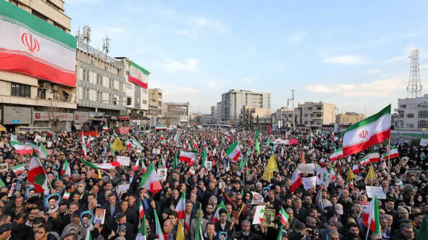 «Повешений не будет»: Тегеран под давлением откладывает казни протестующих