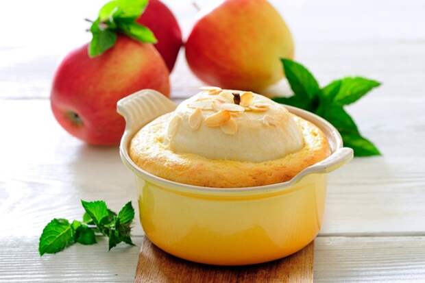 Яблоки на десерт: какие лакомства приготовить из сезонного фрукта