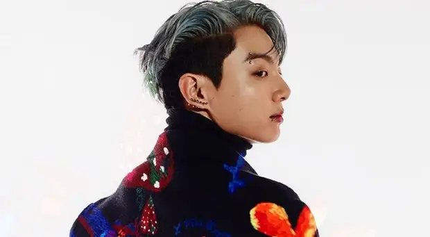 «Если он не вернется ко мне, то смысла жизни уже не будет» — экс-девушка Чонгука до сих пор шантажирует айдола