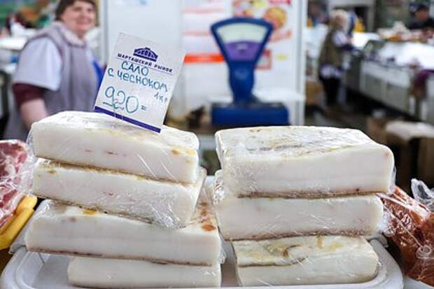 Мясников: при повышенном холестерине сало допустимо — порция 30–50 г