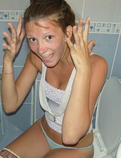 Глупые и смешные фотографии девушек из социальных сетей (83 фото)