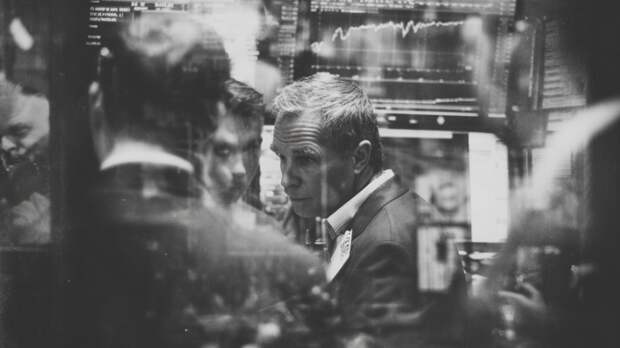 ЦБ расследует несколько случаев манипулирования рынком акций со стороны блогеров