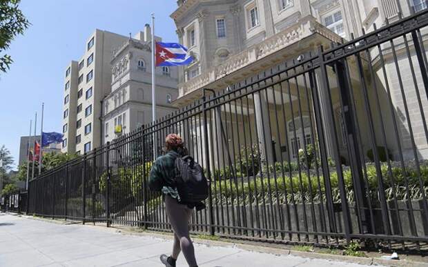 Александр Широкорад: Сдача Россией Кубы сразу сделает мир однополярным