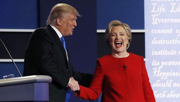 Кандидаты в президенты США Хиллари Клинтон и Дональд Трамп во время дебатов