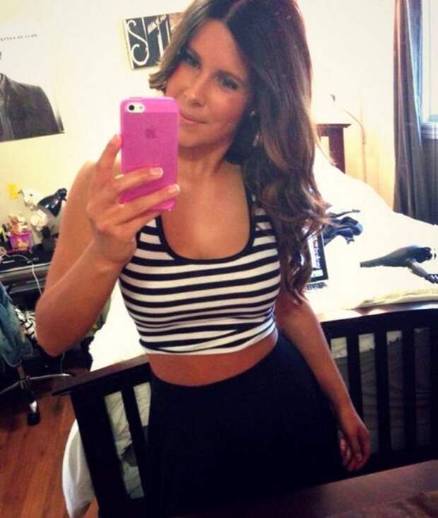 It’s official, mirrors are a girls best friend (35 Photos) It’s official, mirrors are a girls best friend (35 Photos)