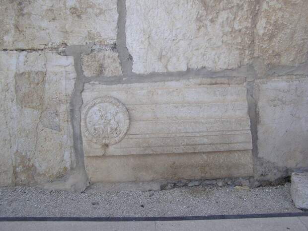 Источник: http://www.balandin.net/Jerusalem/JerusalemUnderground1.htm