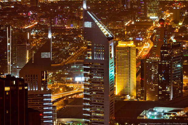 Ночные виды с самого высокого здания в мире
