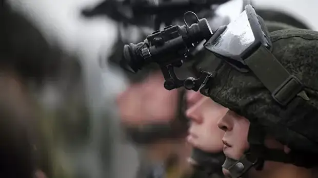 Российским военнослужащим повысят оклады