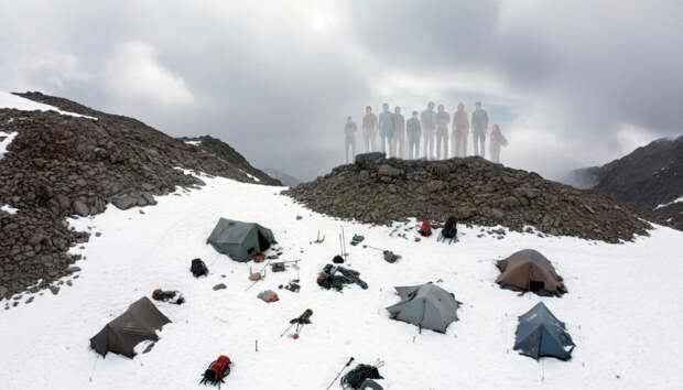 Девять парней и одна девушка "лежали и ждали своей смерти": "Перевал Дятлова" – новая трагедия спустя 15 лет