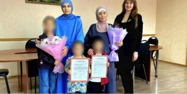 Любительница плова получила по губам. И обиделась