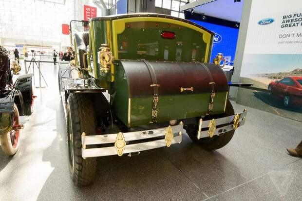 Безлошадный экипаж за 450 тысяч долларов Безлошадный экипаж за 450 тысяч долларов авто, карета, электромобиль