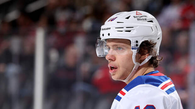 Агент Панарина: Артемий анализирует и рассматривает варианты, сказал, что пока планы остаться в НХЛ