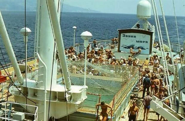 На палубе «Адмирала Нахимова»
