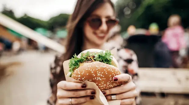 «Микробы работают сообща»: британский генетик о связи микрофлоры кишечника с COVID-19 и психическим здоровьем