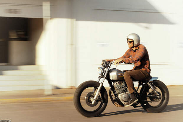 Holiday Customs Suzuki GN400