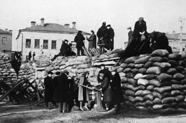 Время сволочей. Как Москва пережила панику октября 1941 года