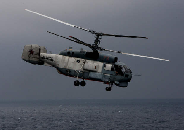 Экипажи вертолётов Ка-27ПЛ морской авиации Тихоокеанского флота провели учение в сложных метеоусловиях