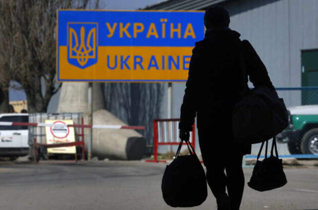 Молодое поколение украинцев стремиться убежать из страны - Золотарев