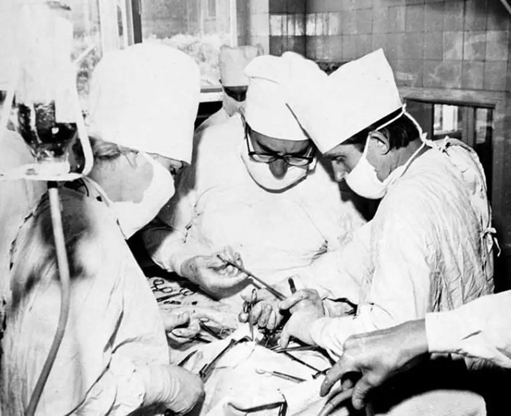 Доктор советского союза. Доктор советского союза. Доктор советского союза. Советские медики. Доктор советского союза.