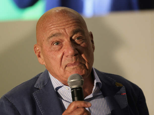 Познер призвал задуматься, возможно ли в России повторение трагедии Лас-Вегаса Познер призвал задуматься, возможно ли в России повторение трагедии Лас-Вегаса