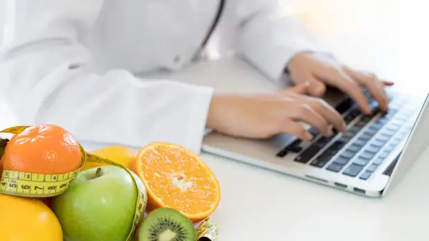 Диетолог Макиша дала советы по режиму питания после праздников