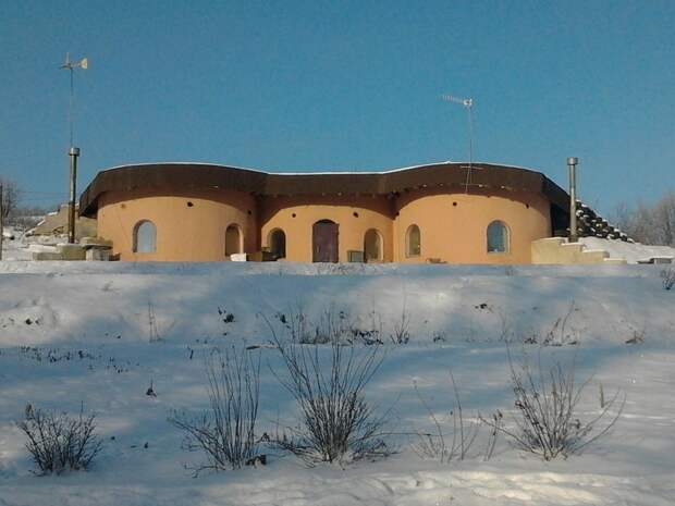 Дом Буряковских зимой