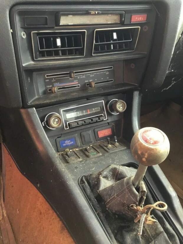 Datsun 280Z 1977 года выпуска, который последние 32 года хранился в сарае