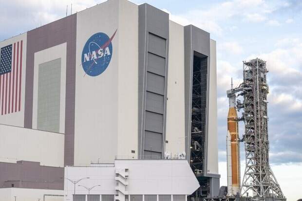 Из-за отложенной лунной миссии НАСА вновь всплыла теория заговора