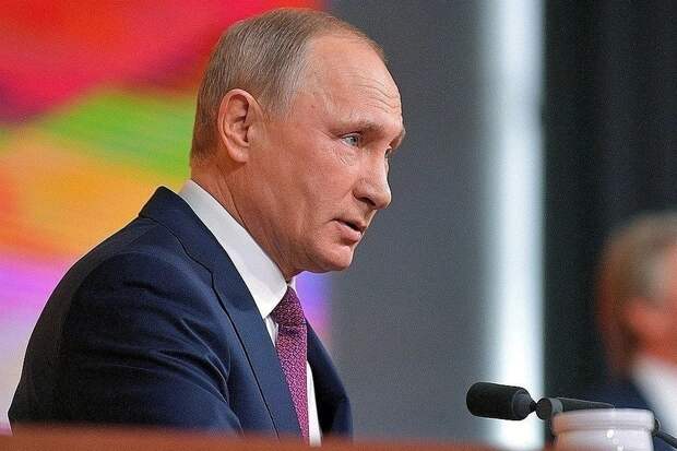 Песков сообщил, что Путин отпразднует день рождения с родными и близкими