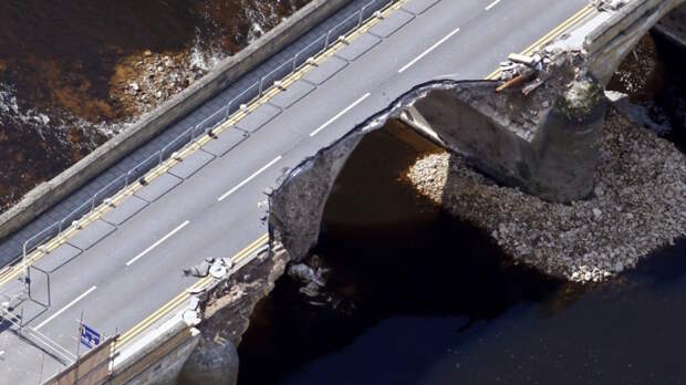 В Приморье частично обрушился мост