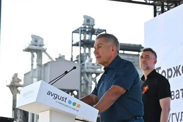 Минниханов открыл новый элеватор в селе Ефановка Бугульминского района РТ
