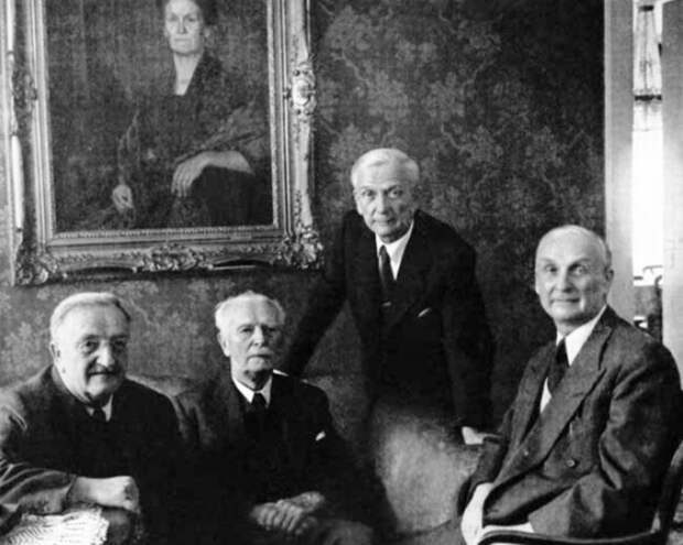 Даниэль Сваровски – великий имитатор, предприимчивый мошенник или гениальный инженер?