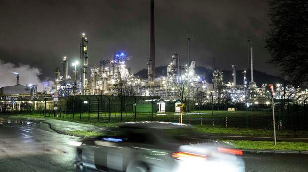 "Запрет на авто по воскресеньям": немцам пришлось научиться экономить нефть