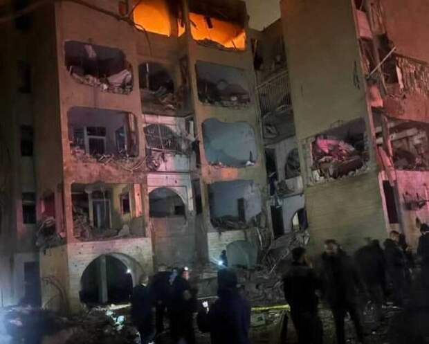 ‼️🇮🇷🇮🇱 Кровавая бойня в Израиле: ракета разрушила целый квартал: более 100