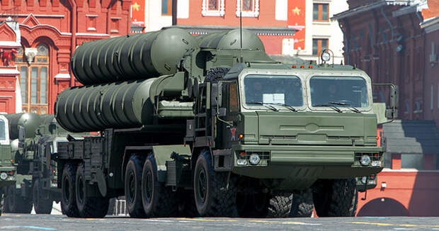 Зенитная ракетная система большой и средней дальности С-400 «Триумф» Зенитная ракетная система большой и средней дальности С-400 «Триумф»
