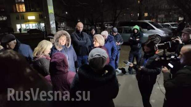 Хроники одичания: На Украине соседи требуют выселения жены заражённого коронавирусом