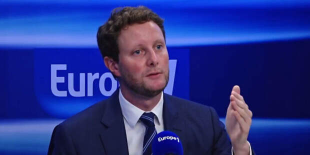 Госсекретарь Франции Клеман Бон обозвал Британию вассалом США