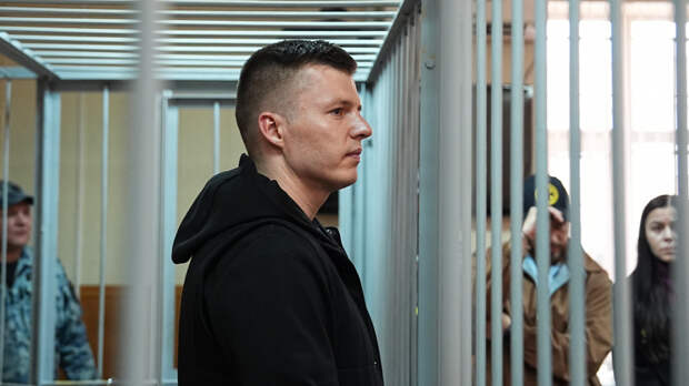 «Он оптимист»: адвокат Артема Чекалина рассказал о его состоянии в СИЗО