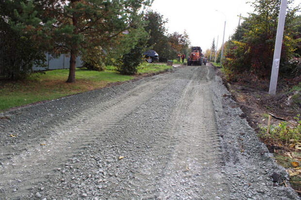 Ремонт дороги в поселке Казенная Заимка / Фото: barnaul.org