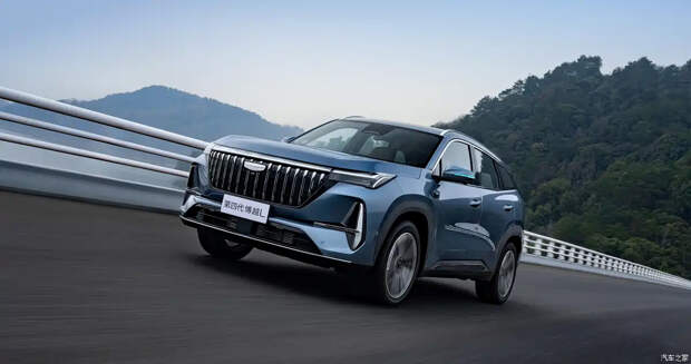 Geely представила обновлённый Boyue L (в России — Atlas) с автопилотом и бирюзовой подсветкой зеркал