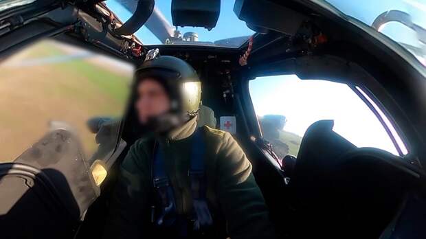 Ми-28НМ разворотил бронетехнику ВСУ в зоне спецоперации