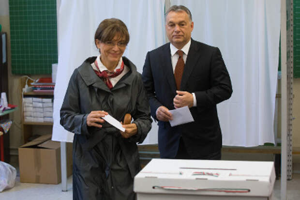 Виктор Обран с супругой Аникой Леваи