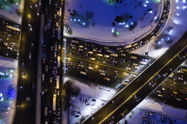 МЭА рекомендовало всему миру снизить скорость на шоссе из-за роста цен на нефть