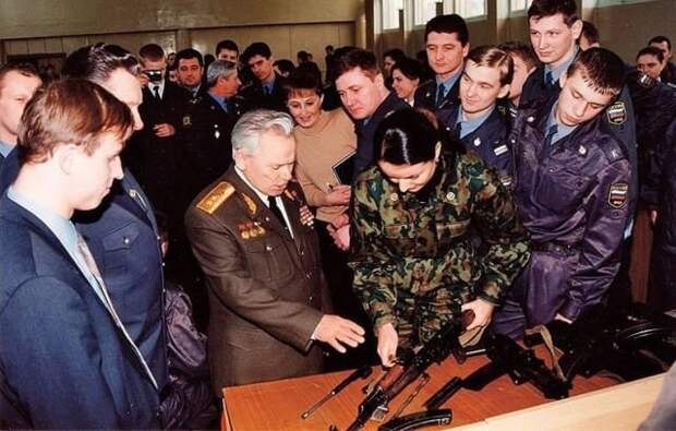 Подборка атмосферных кадров из 90-х