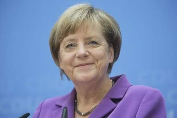German Chancellor Angela Merkel speaks to media at CDU headquarters in Berlin September 15, 2014. REUTERS/Hannibal Hanschke