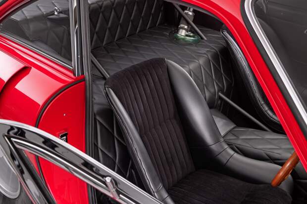 Впечатляющая реплика купе Ferrari 330 LMB