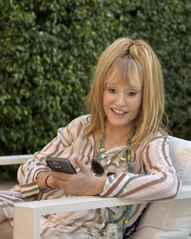 Алла Пугачева вышла на публику в 37-летнем бомбере