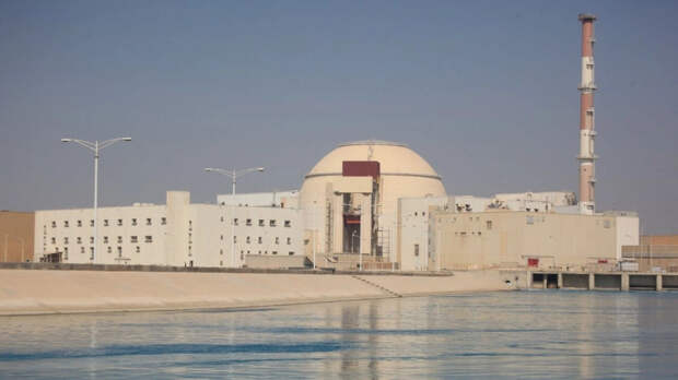 Работа АЭС в Иране остановлена из-за потери связи